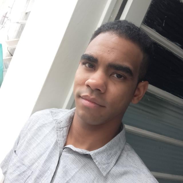 Felipe T., 27 años – Bogotá